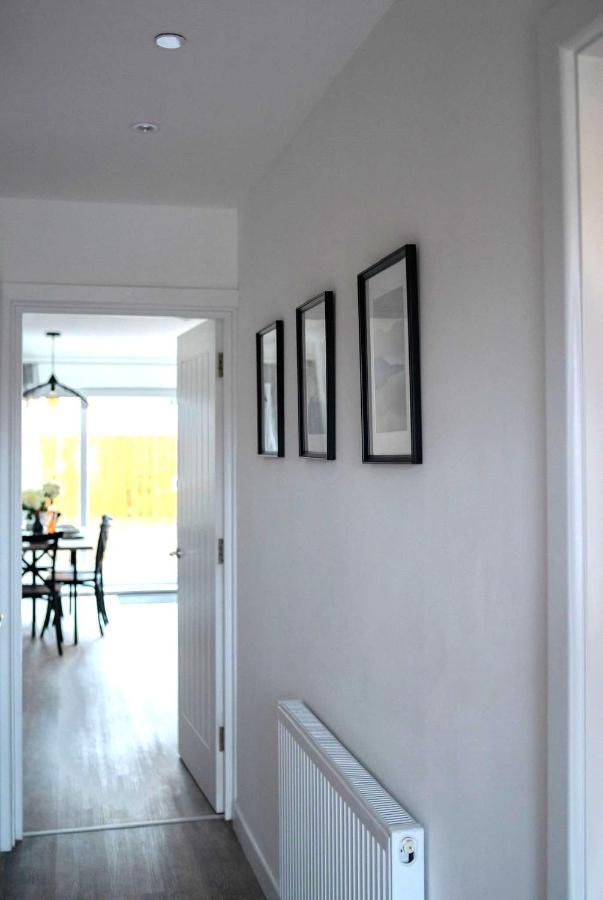 The Red House Modern Stylish Home From Home Walking Distance To Cardiff Bay And City Centre With Parking Buitenkant foto